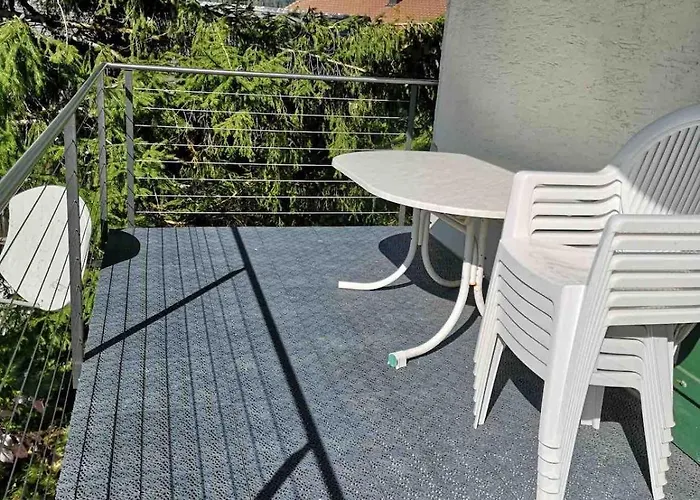 Apartment Bijou Mit Aussicht Lenk